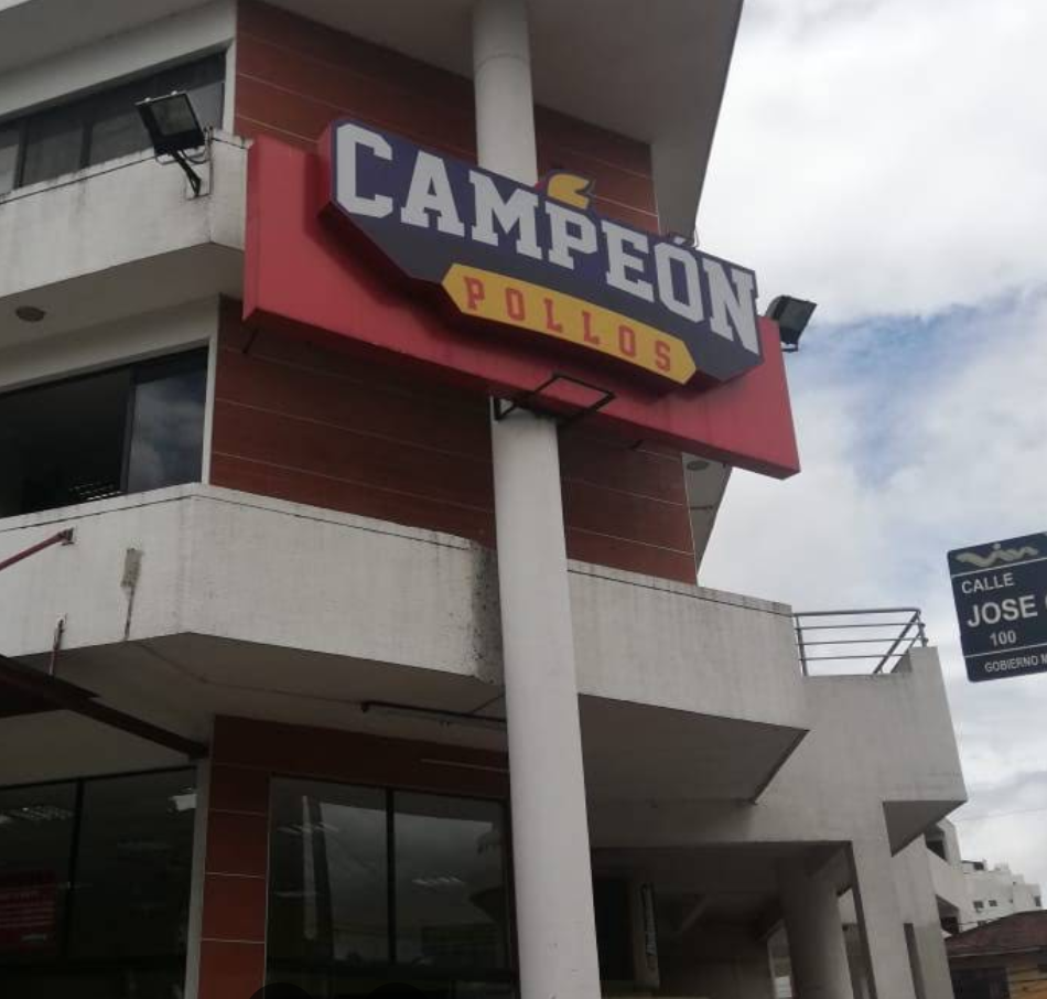 Pollo Campeón
