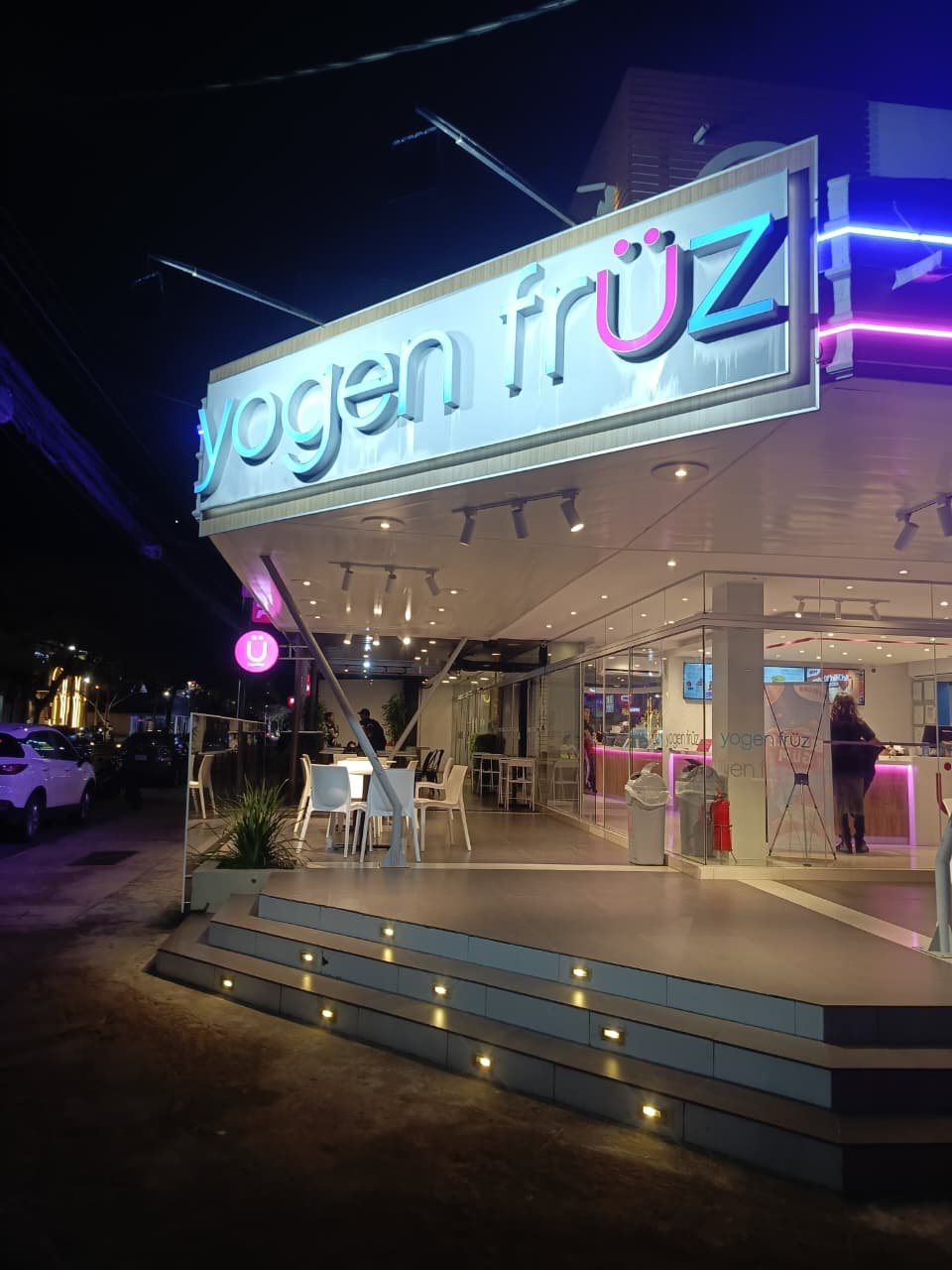 Yogen fruz